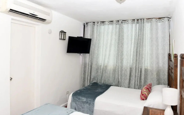 Onyx Aparta Hotel