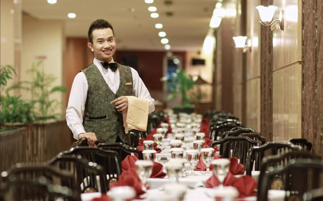 Rocky Plaza Hotel Padang