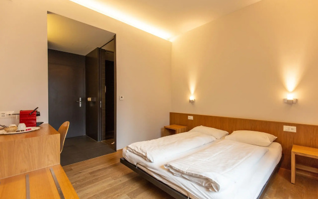 Hotel & Lounge by Hyve Basel SBB