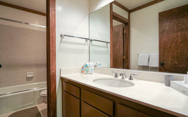 Mammoth West #124 Condo