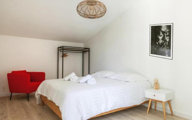 Belle Maison l'agave Contemporaine à 4KM de lourmarin