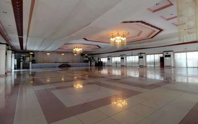 Garden Orchid Hotel