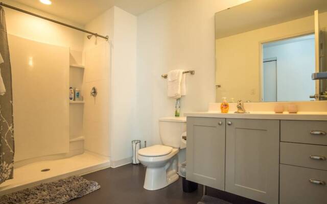 Downtown 2BR Apt in Historic Building