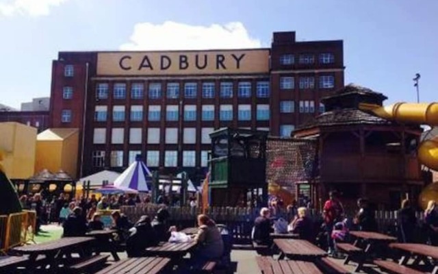 Birminghams Hidden Gem Emerald Apartment, Sleeps 4