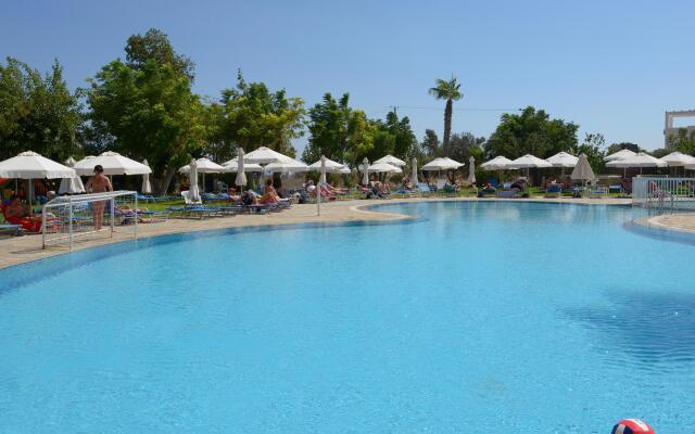 Maris Grand Waterpark Resort