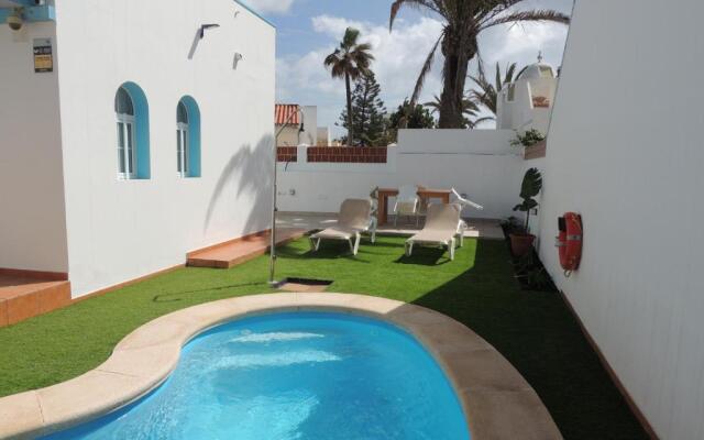 COZY, Beach House , by MAHBOVILLAS