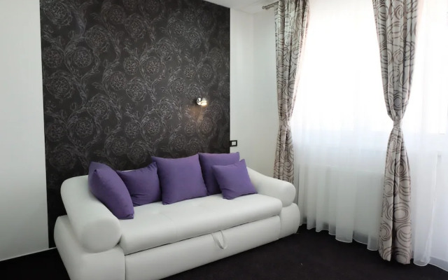 Artorius Luwiana Suites