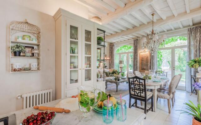 La Casina in Lucca With 2 Bedrooms and 3 Bathrooms