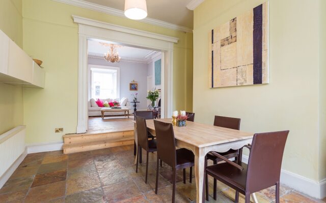 James Joyce Suite - hiphipstay