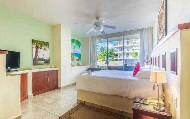 Beautiful Ground Floor Two Bedroom Suite at Ixchel
