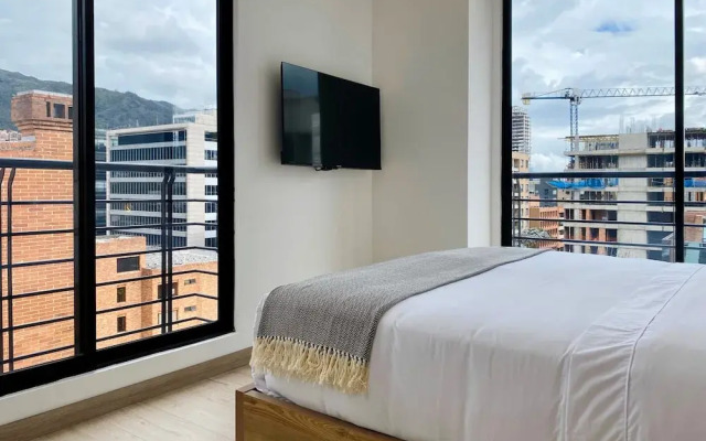 w Illustrious 2BR w Street View in Chapinero
