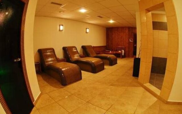 White Lavina Spa and Ski Lodge