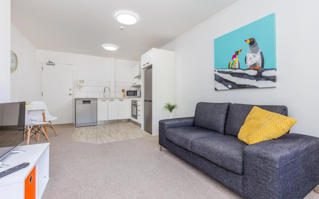 Peaceful apartment at Victoria Park