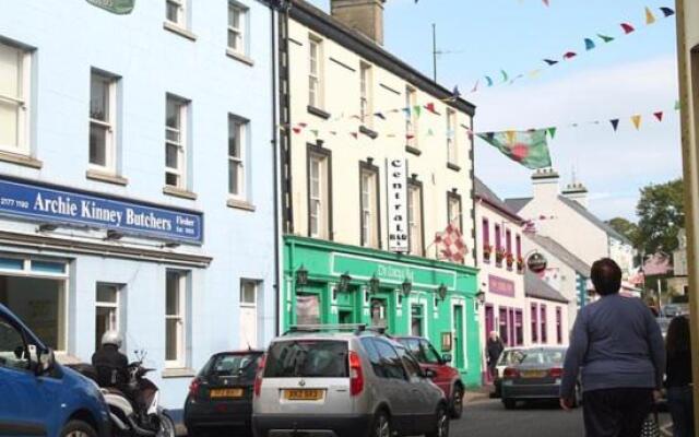 Central Bar Guesthouse