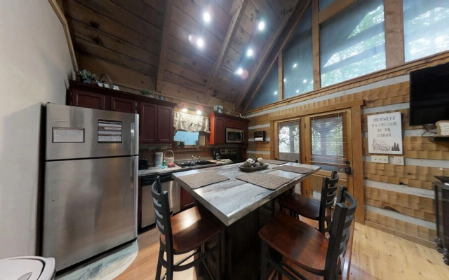 Blessed Nest 1 Bedroom Cabin by RedAwning