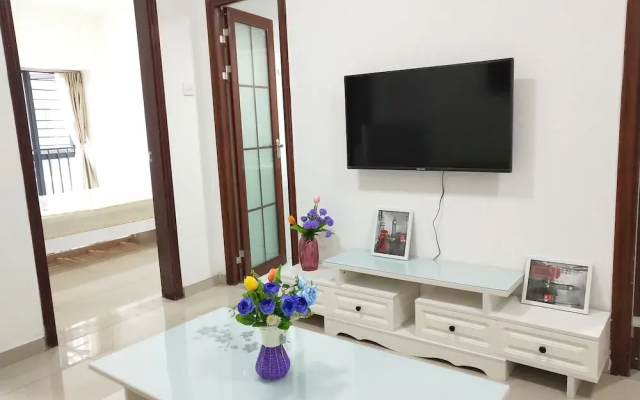 Gemmed Apartment