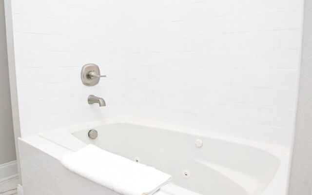 Stunning New Home Mins to Frenchquarter & Downtown