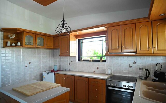 Cozy Home in Eretria