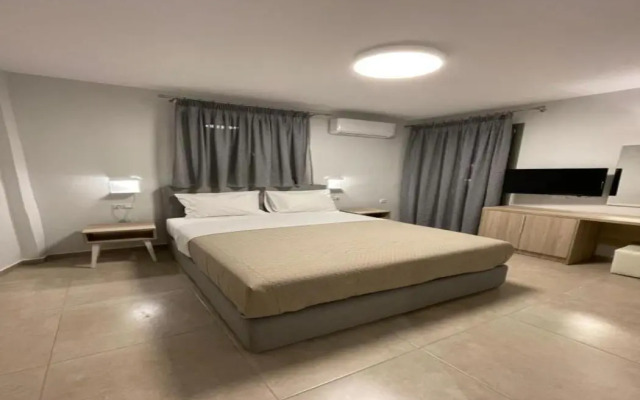 Anax Apartments