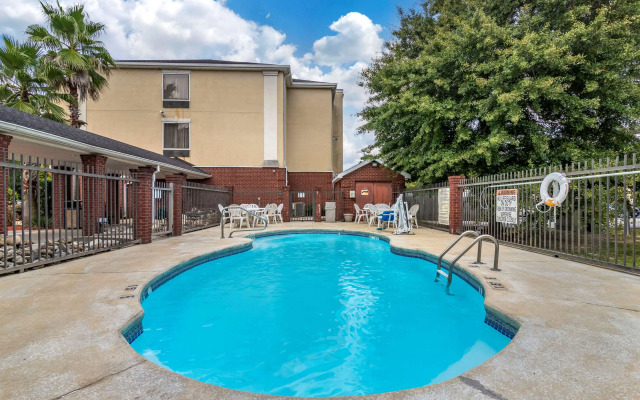 Comfort Inn & Suites Statesboro - University Area