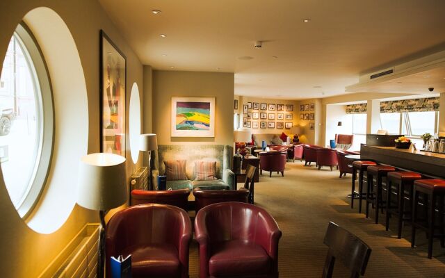 Hart's Hotel and Restaurant