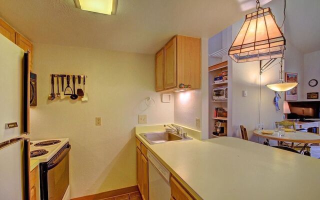 Alpenrose 303 2 Bedroom Condo by RedAwning