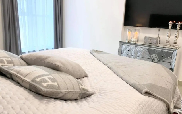 Phaedrus Living: Dubai Marina Arcade Residence 703