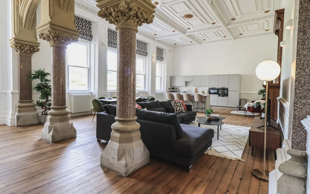 The Wilfred Suite Stone Cross Mansion