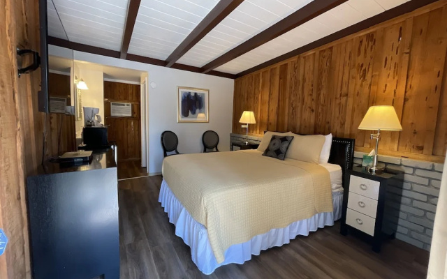 Riverfront Lodging