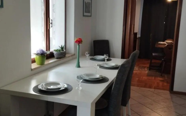 Apartment Hisa Lescer