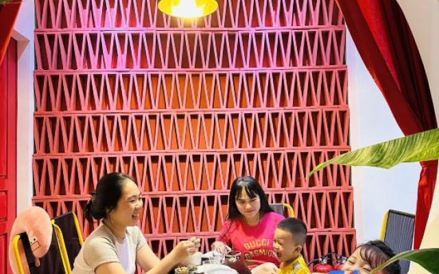 PalmCalina - PhuQui Beach House – People – Phu Quy