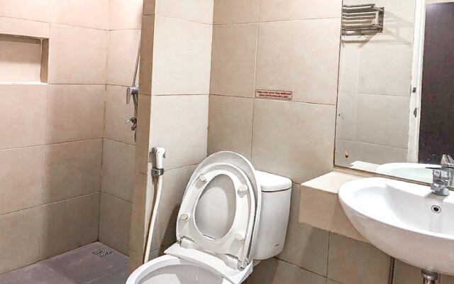 RedDoorz Syariah near Graha Pena