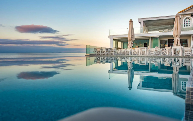 Alexandra Beach Resort & Spa