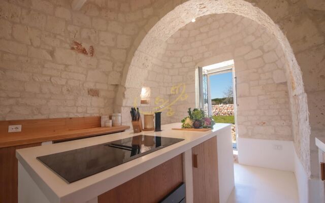 TD I Coni di Pinur Trulli With Scenic Valley View