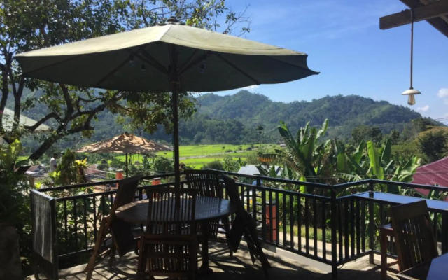 Bintang Lodge Cafe & Restaurant