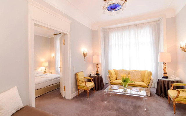 Opera Hotel