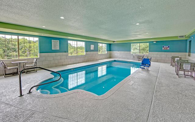 Holiday Inn Express & Suites Crossville by IHG