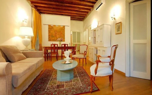 Piazza di Spagna Sweet Home