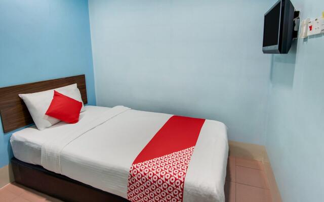 OYO 89480 Dream House Hotel