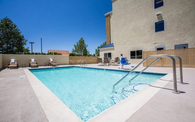 Comfort Suites Victorville-Hesperia