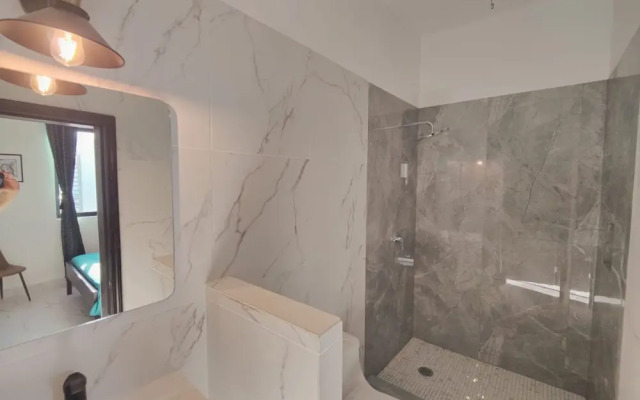 Beautiful 3bed 2bath new Home With Pool in Town