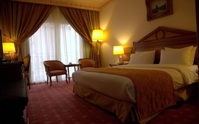 Golden Tulip Serenada Hamra Hotel