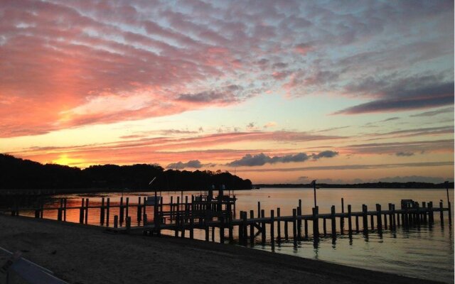 SEVEN - Shelter Island Guest House