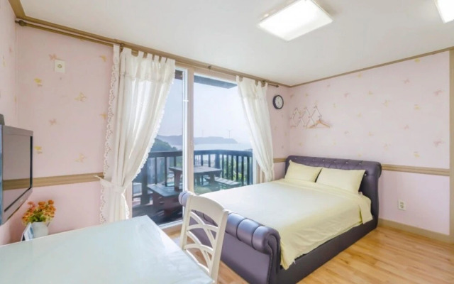 Daebudo Grand Blue Pension