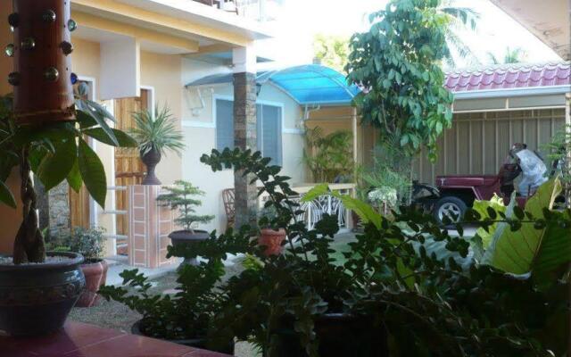 Oslob Malonzo Pension House