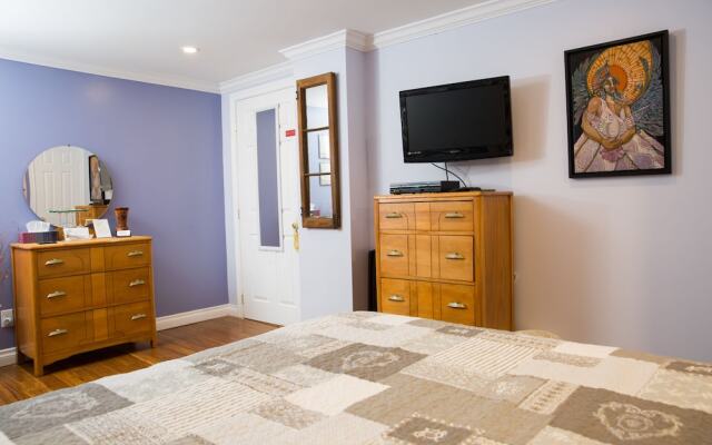 Maison Des Jardins B & B