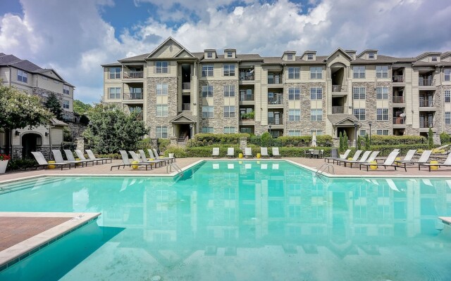 Apartment near Suntrust Park
