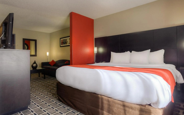 Comfort Suites Nashville Airport - BNA