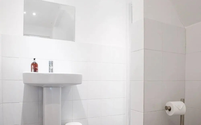 Modern 1 Bedroom Apartment in Fulham