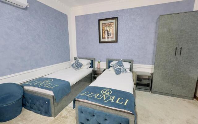 Lianali Hotel